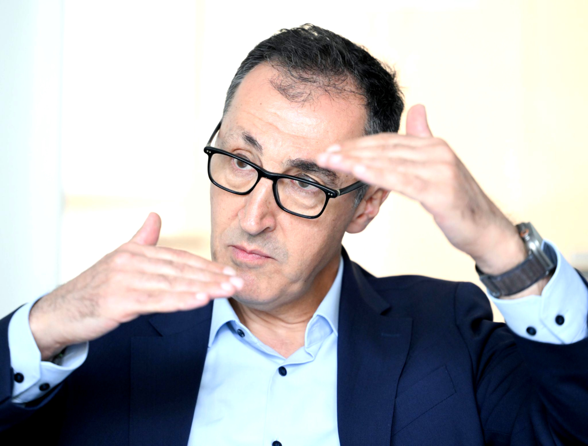 Özdemir plant Einsatz einer Bildungs-ID zur Verringerung der Schulabbrecherquote