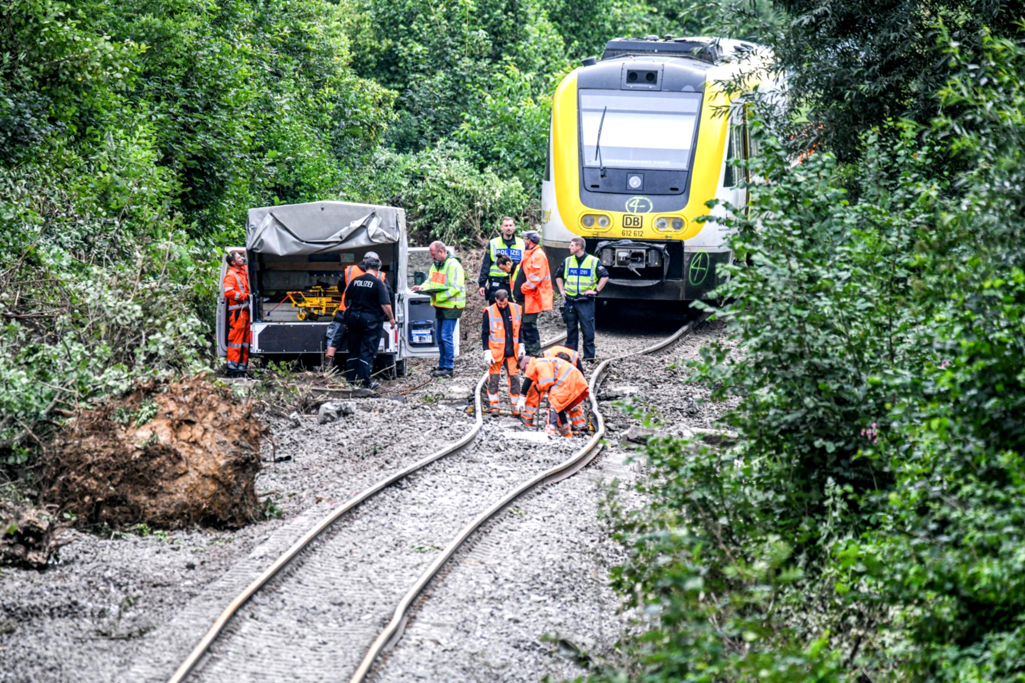 Zugstrecke bleibt nach schwerem Unfall wochenlang geschlossen