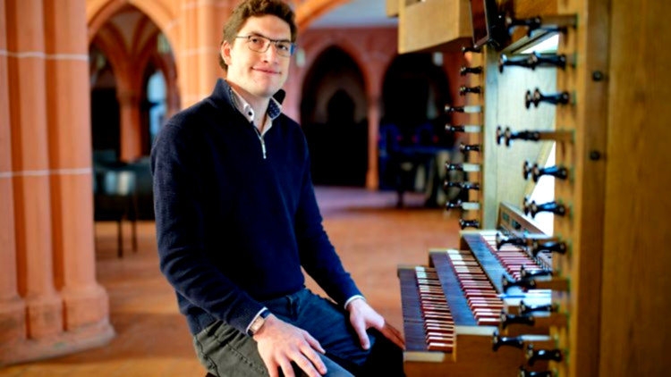 Kirchenmusik statt Streaming: Warum sich immer mehr junge Menschen für ein Orgelstudium entscheiden